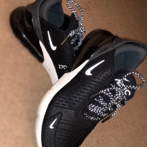 Women’s Air Max 270 (reflective laces)